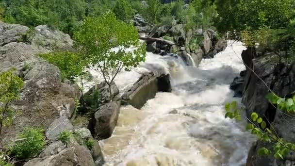 Les Rapides Rivière Potomac Gonflés Par Fortes Pluies Aux Great — Video