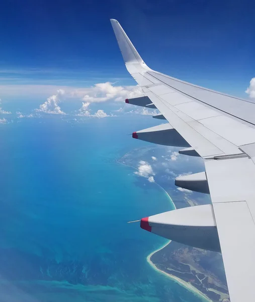 Asa Avião Voo Acima Riviera Maya México Com Nuvens Acima — Fotografia de Stock