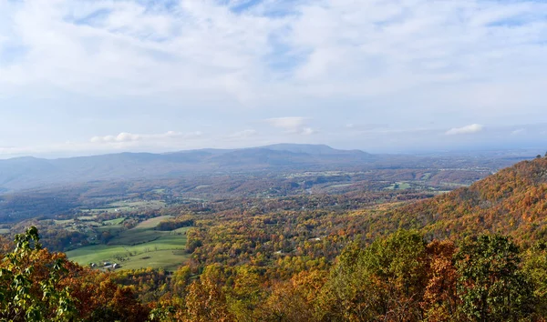 Letecký Pohled Údolí Shenandoah Apalačském Pohoří Jasných Barvách Podzimu — Stock fotografie