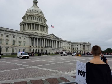 Washington, Dc - 06 Ekim 2018: Anayasa Mahkemesi Adalet ilişkilendirmek için Senato oy sırasında bina Capitol, protestocular tutuklandı.