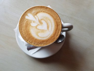 Nefis cappuccino kahve Kupası krem köpük tasarım ile yakın çekim