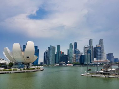Singapore, Singapur - 7 Mayıs 2017: Marina Bay Sands lüks comp