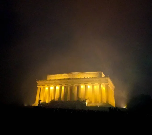 Lincoln Memorial under självständighetsdagen fyrverkerier i Washin — Stockfoto