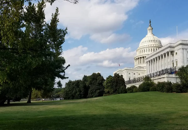 Здание Капитолия США, на Капитолийском холме в Вашингтоне — стоковое фото