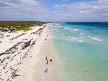 Cozumel, Meksika'nın Doğu yakasında Playa San Martin Beach düşük havadan görünümü.