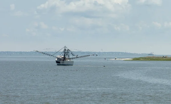 Landschaft Von Shrimp Boot Vor Der Küste Von South Carolina — Stockfoto