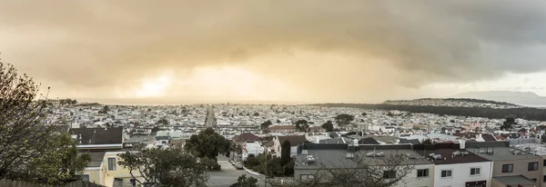 Tekintettel Naplemente Kerület San Francisco Mint Egy Esővihar Mozog Naplementekor — Stock Fotó
