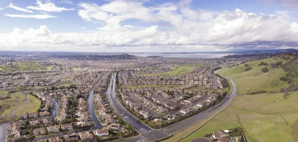 180 Degree aerial panorama of Folsom, California and Folsom Lake — Stock Photo, Image