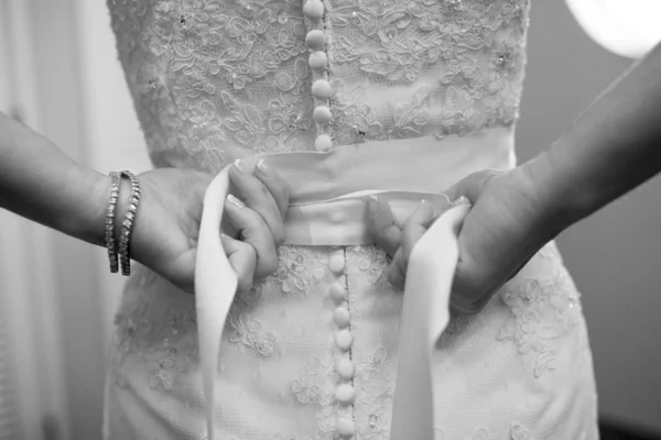 Midsection Bride Tying Belt Wedding Dress — Stock Photo, Image