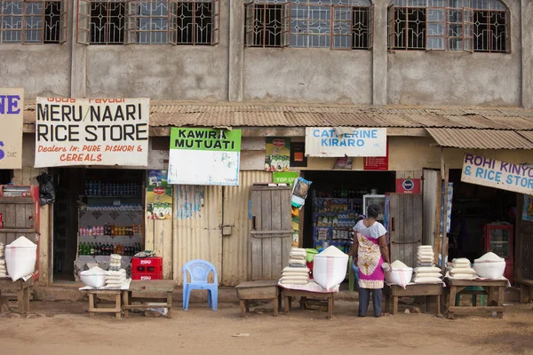 Nairobi Kenya Circa Eylül 2014 Çeşitli Işaretler Yerel Kadın Ile — Stok fotoğraf