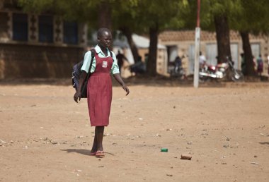 Güney Sudan'da kız öğrenci