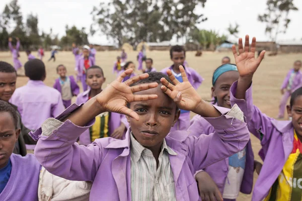 Oromia Etiopie Dubna 2015 Neidentifikované Školní Děti Hrají Mimo Školu — Stock fotografie