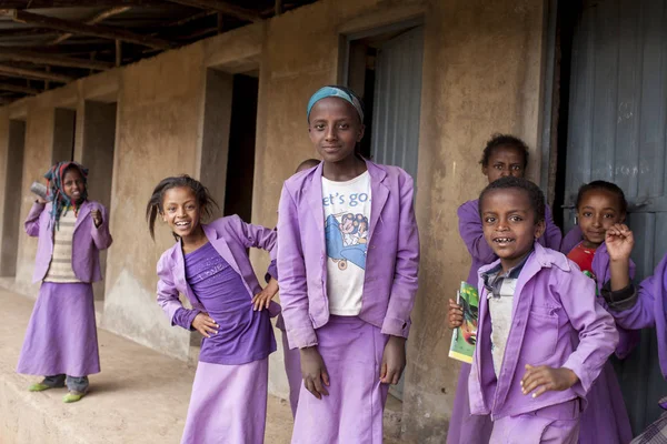 Oromia Ethiopia April 2015 Unidentified Students Take Break Class Rural — Stock Photo, Image