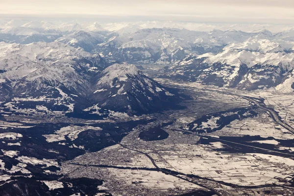 Aerial view of Swiss Alps in winter — Stock Photo, Image