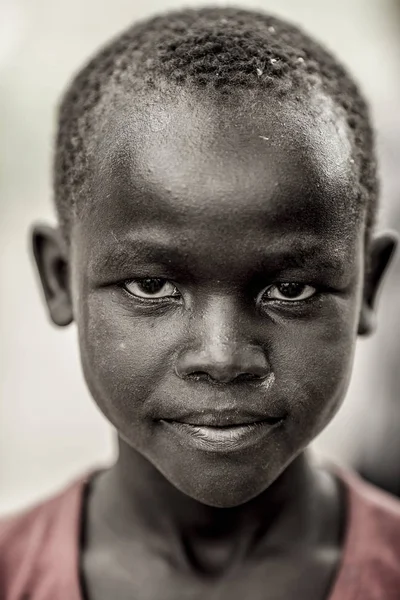 Rapaz sul-sudanês determinado — Fotografia de Stock