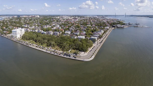 Charleston, Güney Carolina şehir merkezinin havadan 180 derecepanorama.