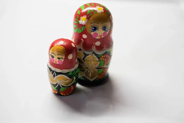 Russische Puppen sind Souvenirs aus Russland — Stockfoto