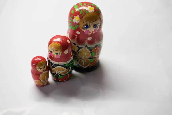 Ruské panenky jsou suvenýry z Ruska. — Stock fotografie