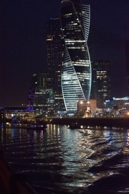gece Moskova: Moskova-nehir ve Moskova-şehir