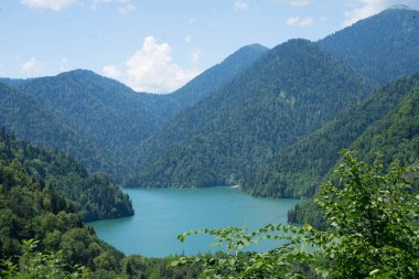 Abhazya'daki Ritz Gölü
