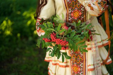 Rus tarzı kız: kostüm, kokoshnik