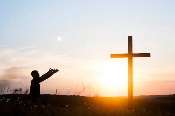 Houten Kruis Tegen Lucht Het Silhouet Van Het Kruis Een — Stockfoto