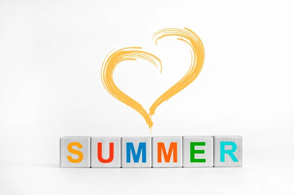 Summer Mnohobarevná Písmena Dřevěných Kostkách Srdce — Stock fotografie