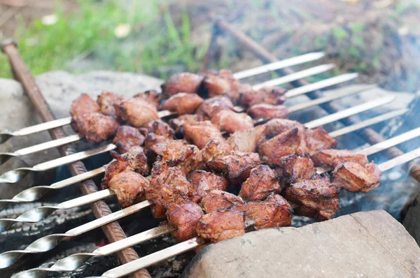 油炸烤面包 绞刑架上的肉 — 图库照片