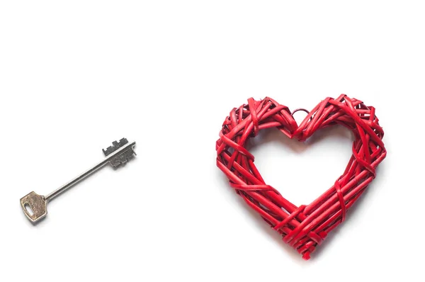 Rotes Herz Türschlüssel Auf Weißem Hintergrund Konzept Für Psychische Gesundheit — Stockfoto