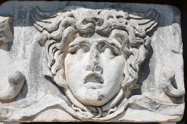 Antikes Gesicht Des Gorgons Nahaufnahme Aus Stein — Stockfoto