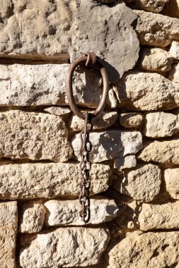 zincirli demir halka