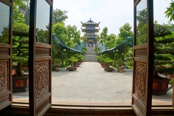 Bai dinh Pagode - die größte Tempelanlage in Vietnam in trang an, ninh binh — Stockfoto