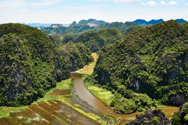Ninh Binh tam COC 'da mua Mağarası dağından görünüm