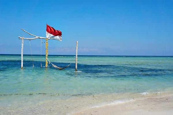 Trawangan, Indonezja-sierpień. 15.2019: huśtawka na plaży na Gili Trawangan. — Zdjęcie stockowe