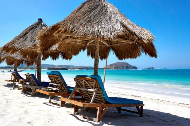 Lombok, Endonezya - 10 Eylül 2019: Kuta Beach, Lombok, Endonezya Güverte Başkanı.