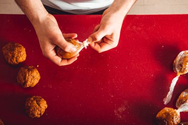 Proses pişirme ev yapımı seitan. Vegan et nasıl yapılır