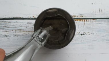 Titretici şişeye biraz protein tozu ve kreatin servisimiz var.