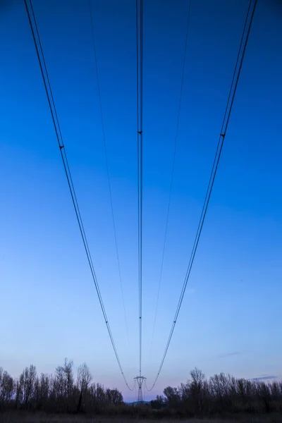 Vista Tramonto Della Linea Elettrica Aerea — Foto Stock