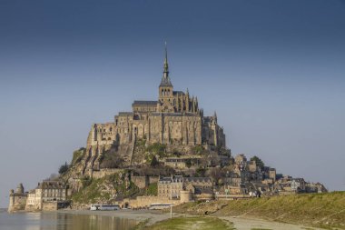 antik Mont Saint Michel kalesinin muhteşem manzarası, Normandiya, Fransa