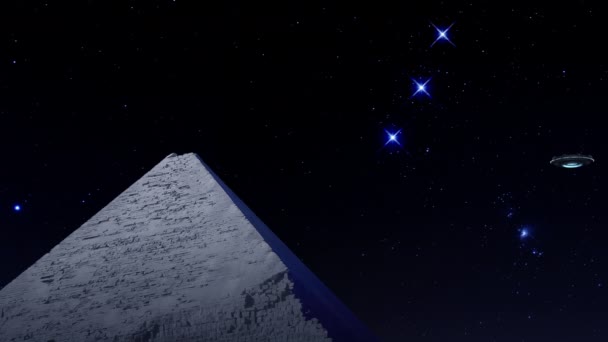 Літаюча Тарілка Літає Над Пірамідою Єднується Енергетичним Промінням Рендерингом — стокове відео