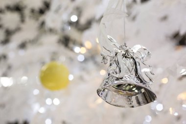 Noel ve yeni yıl renkli süslemeleri. Noel kutlaması için kavramsal süslemeleri