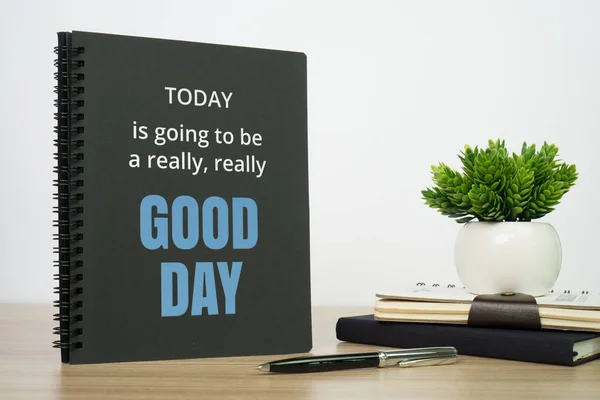 Motivasyon ve Inspirational alıntı. Kendi kendine yardım teklif. Motivasyonel teklif ile defter.