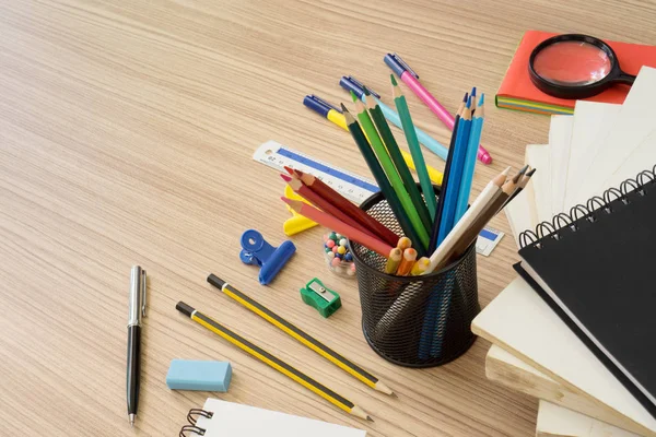 Vários Artigos Papelaria Sobre Fundo Madeira Voltar Conceito Escola — Fotografia de Stock