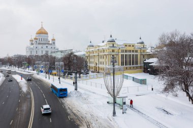 Kar yağışı, Kurtarıcı İsa Katedrali yakınındaki Moskova Merkezi
