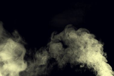 siyah zemin üzerine beyaz buharı.