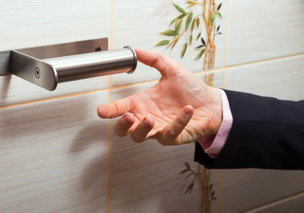 Hand Businessman Empty Toilet Paper Holder — Stock Photo, Image