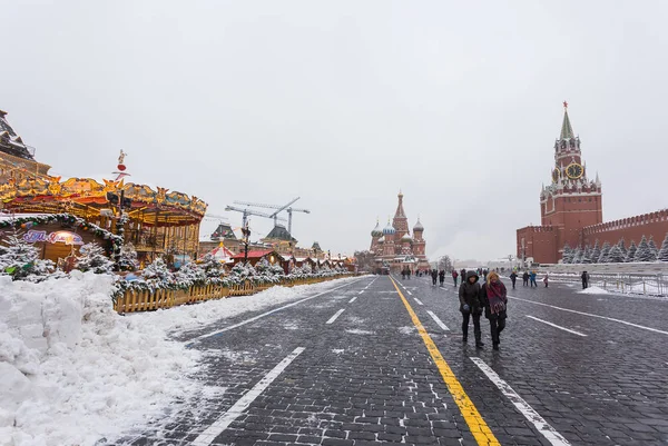 Москва Россия Декабря 2017 Года Московцы Туристы Ходят Красной Площади — стоковое фото