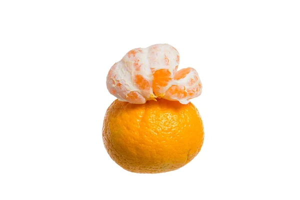 Oranje Sappige Mandarijnen Geïsoleerd Witte Achtergrond — Stockfoto