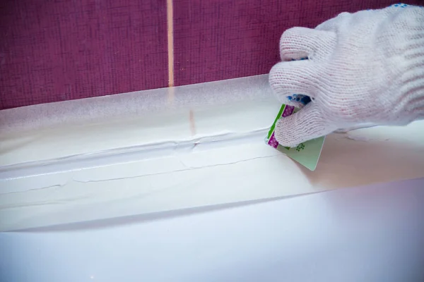 Dolgu Macunu Ile Banyoda Mühürleme Dikişleri — Stok fotoğraf