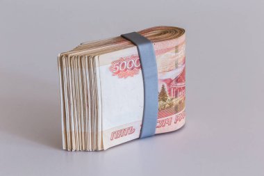 Rus beş bin Rublesi banknotların büyük bir paket